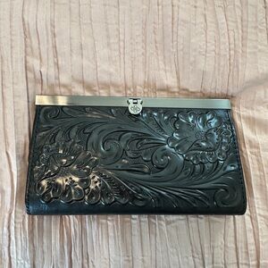 Patricia Nash Tooled Wallet